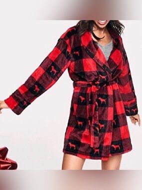 PINK Victoria's Secret Red and Black Plaid Plush Robe with Dog Logo